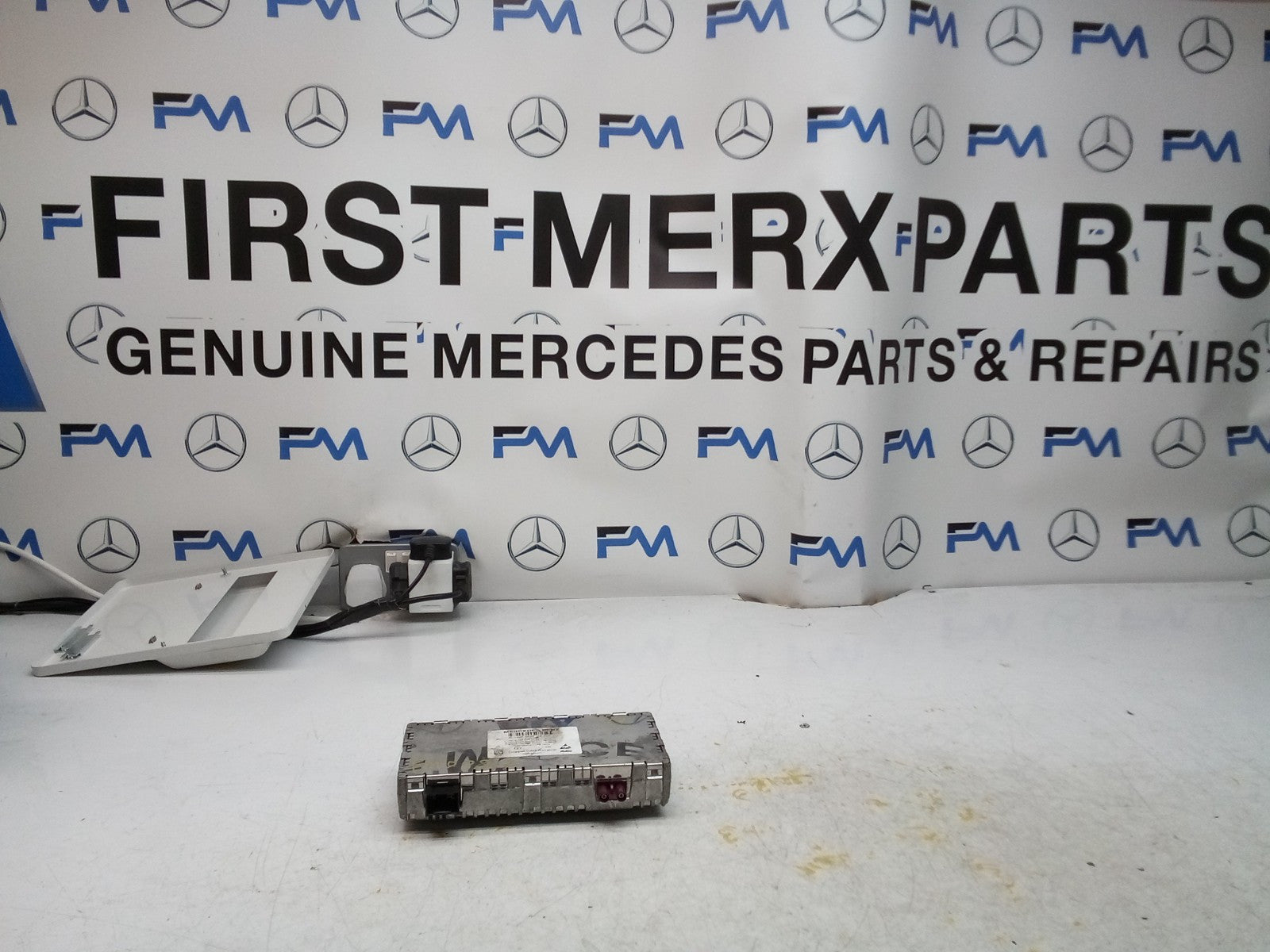 MERCEDES BENZ M-CLASS W166 2013 DIGITAL RADIO CONTROL UNIT A1669003602 FM00802