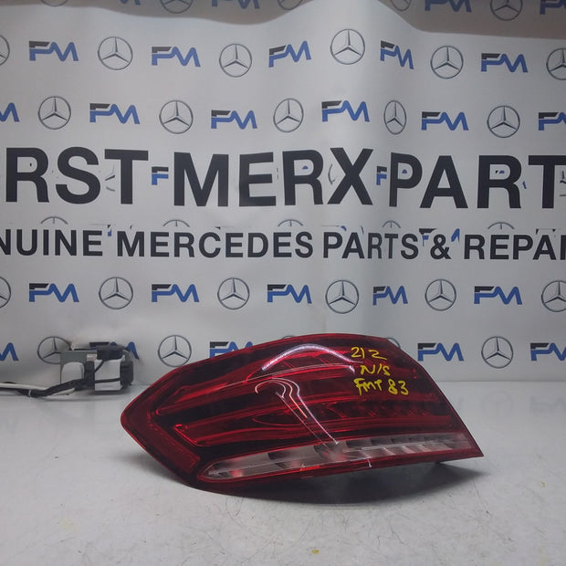 MERCEDES E-CLASS W212 REAR PASSENGER N/S TAIL LIGHT A2129060703 2015 FMT83
