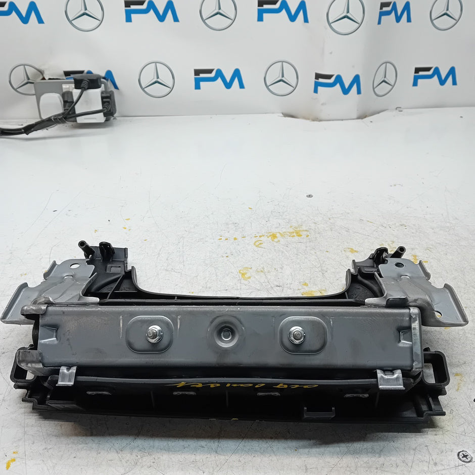 MITSUBISHI OUTLANDER MK3 KNEE AIR SRS BAG RIGHT DRIVER SIDE 7030A-31753 FM00991