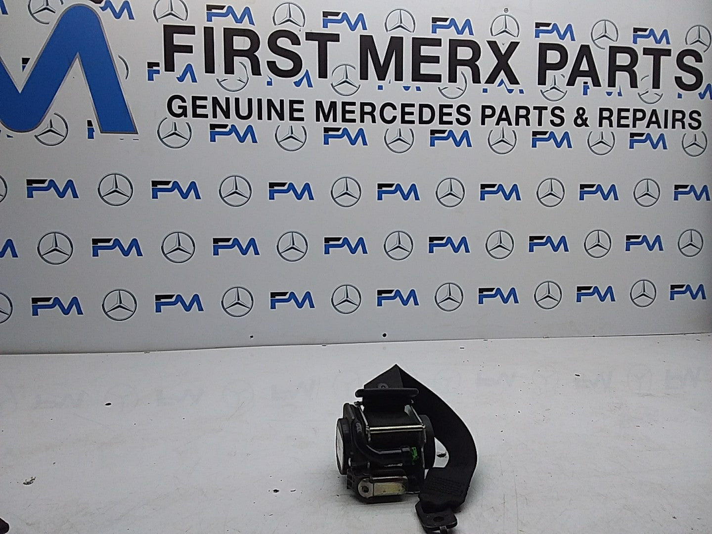 MERCEDES E-CLASS W207 SEAT BELT REAR  LEFT PASSENGER SIDE A2078502385 FMS210 NSR