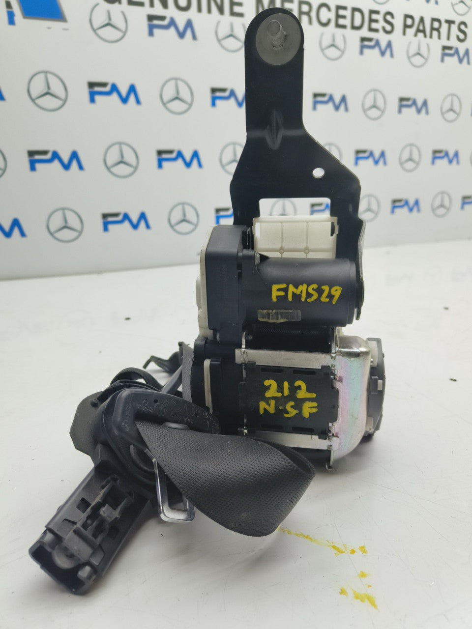 MERCEDES E CLASS W212  SEAT BELT FRONT LEFT PASSENGER SIDE A2128600786 FMS29 NSF