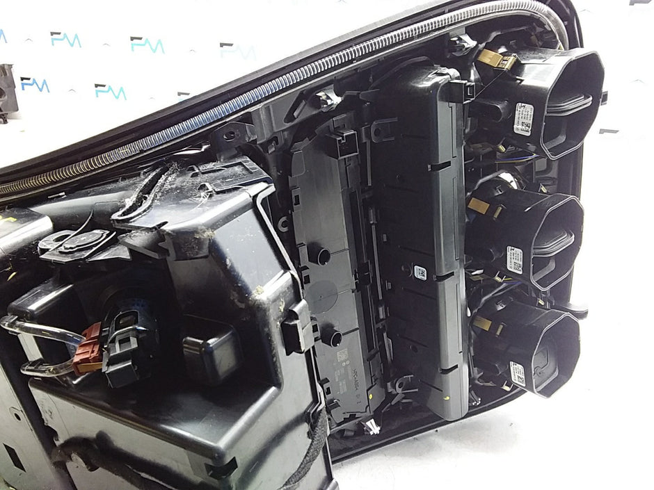 2016-2019 MERCEDES E CLASS W213 CENTRE  CONSOLE  A2055402224 FMK25 (DAMAGED)