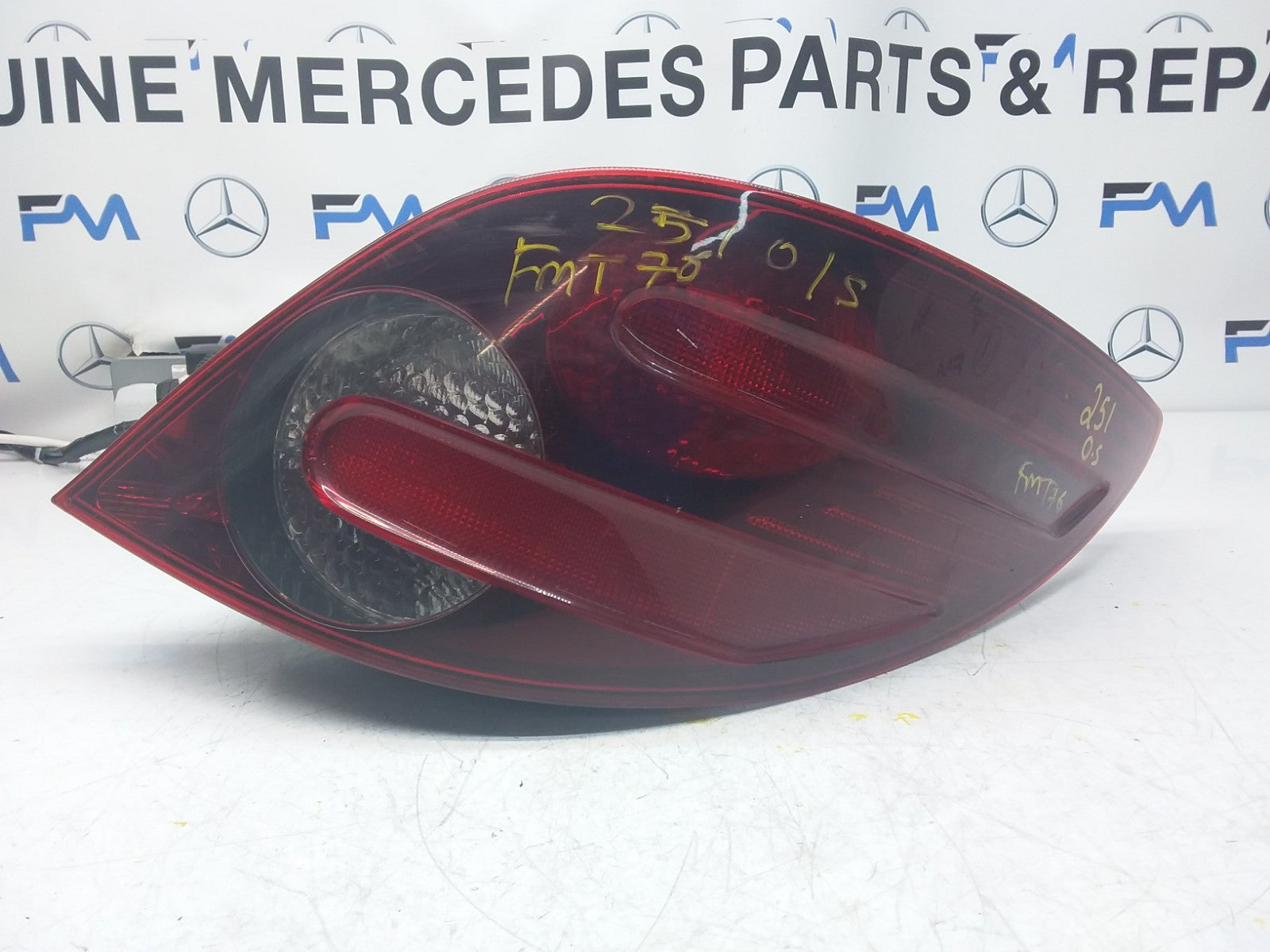 MERCEDES R-CLASS W251 REAR DRIVER O/S TAIL LIGHT FMT76