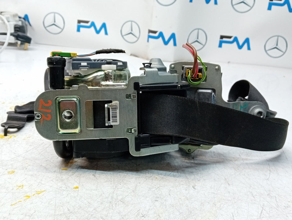 MERCEDES E CLASS W212  SEAT BELT FRONT LEFT PASSENGER SIDE A2128607585 FMS23 NSF