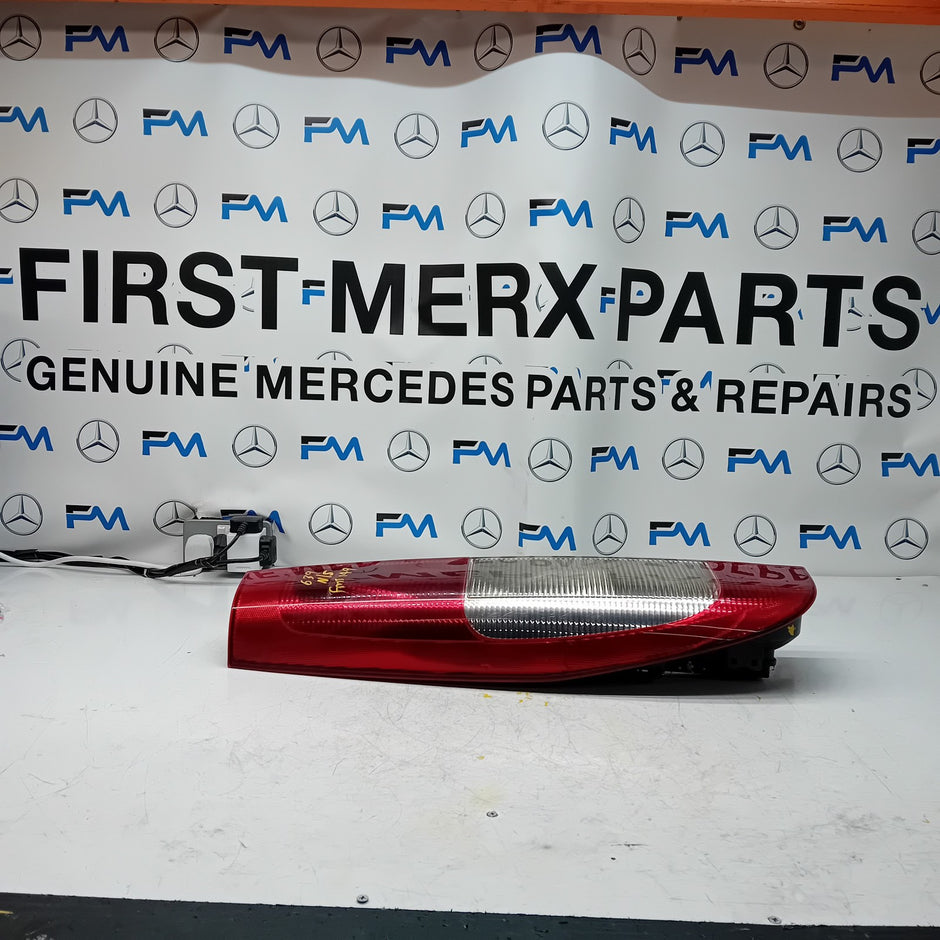 MERCEDES VITO W639 2004-14 PASSENGER NS OUTER REAR TAIL LIGHT 964678-00  FMT149