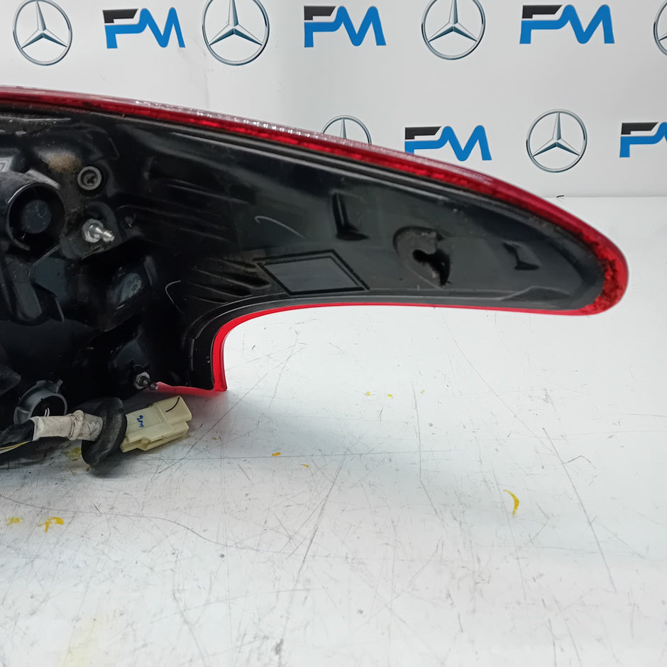 MITSUBISHI OUTLANDER MK3 2015-19 PASSENGER SIDE NS OUTER REAR TAIL LIGHT FMT141