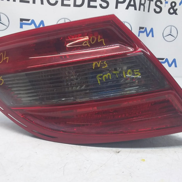 MERCEDES C-CLASS W204 PASSENGER SIDE NS REAR TAIL LIGHT A2048202964 2008 FMT105