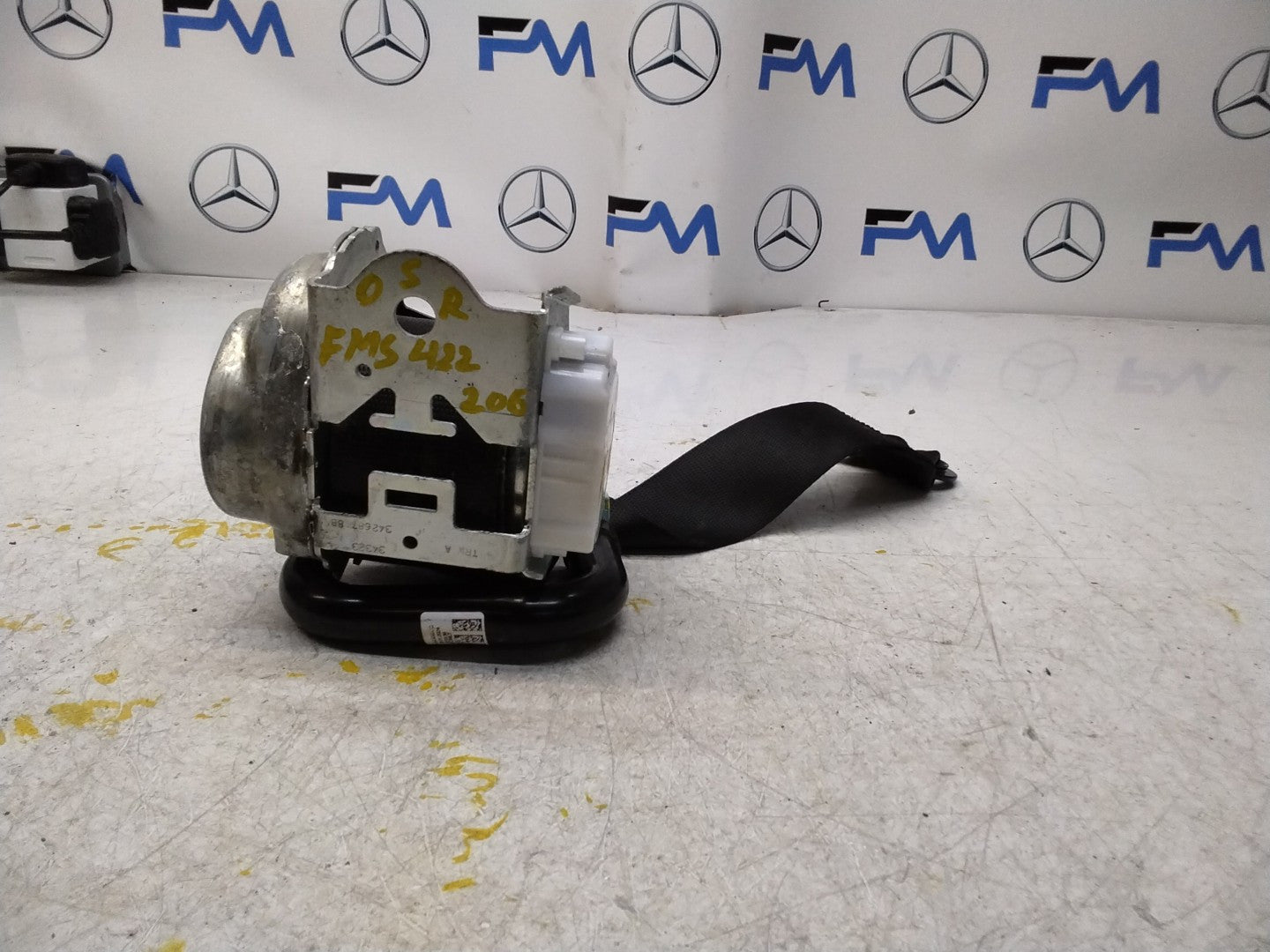 MERCEDES C CLASS W206 SALOON REAR SEAT BELT RIGHT A2068604800 FMS422 OSR