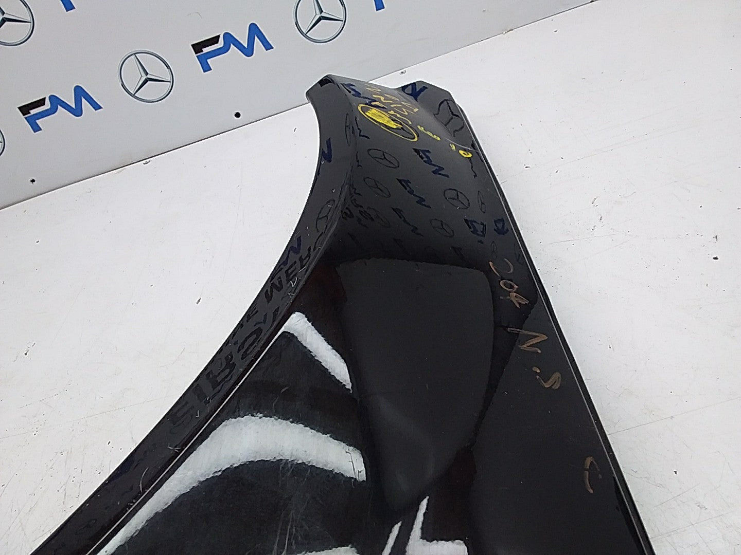 MERCEDES  C-CLASS W204 NS LEFT DRIVER SIDE WINGS 2008 FMW10