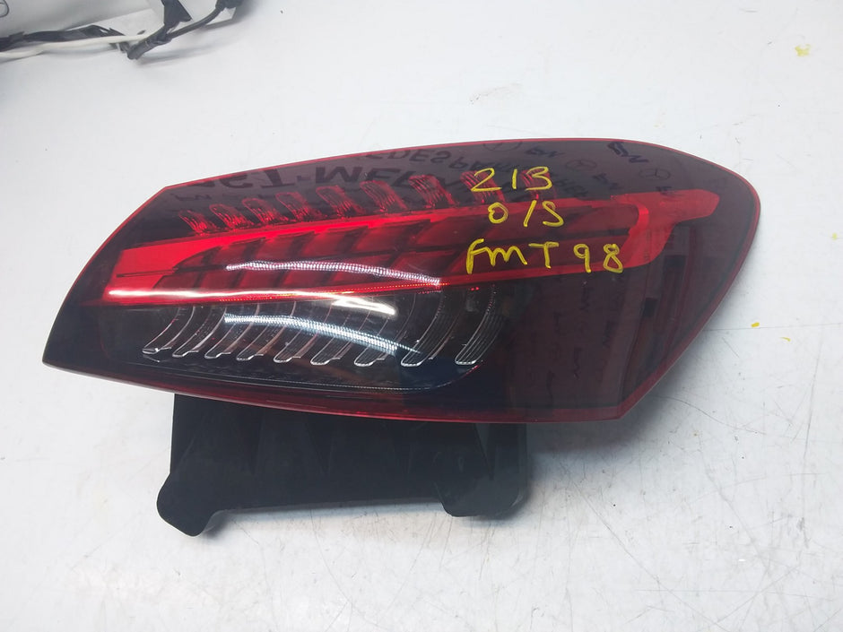 MERCEDES E-CLASS W213 DRIVER SIDE OS REAR TAIL LIGHT A2139065809 2021 FMT98