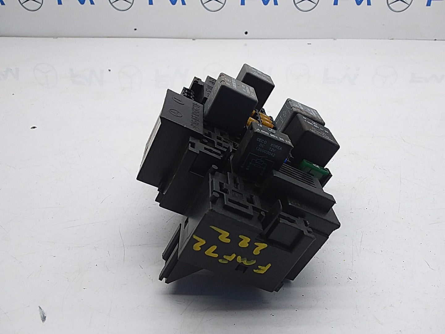 MERCEDES BENZ S-CLASS W222 FUSE BOX RELAY  A2229063202 FMF72