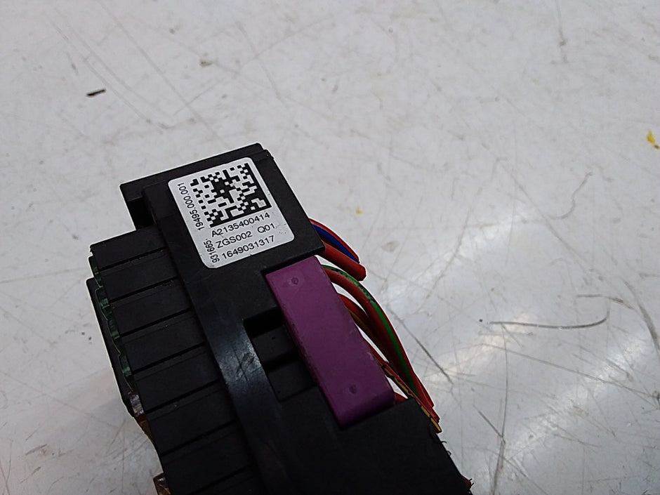 MERCEDES BENZ E-CLASS W213 2016 ONWARDS  FUSE RELAY BOX A2135400414 FMF117