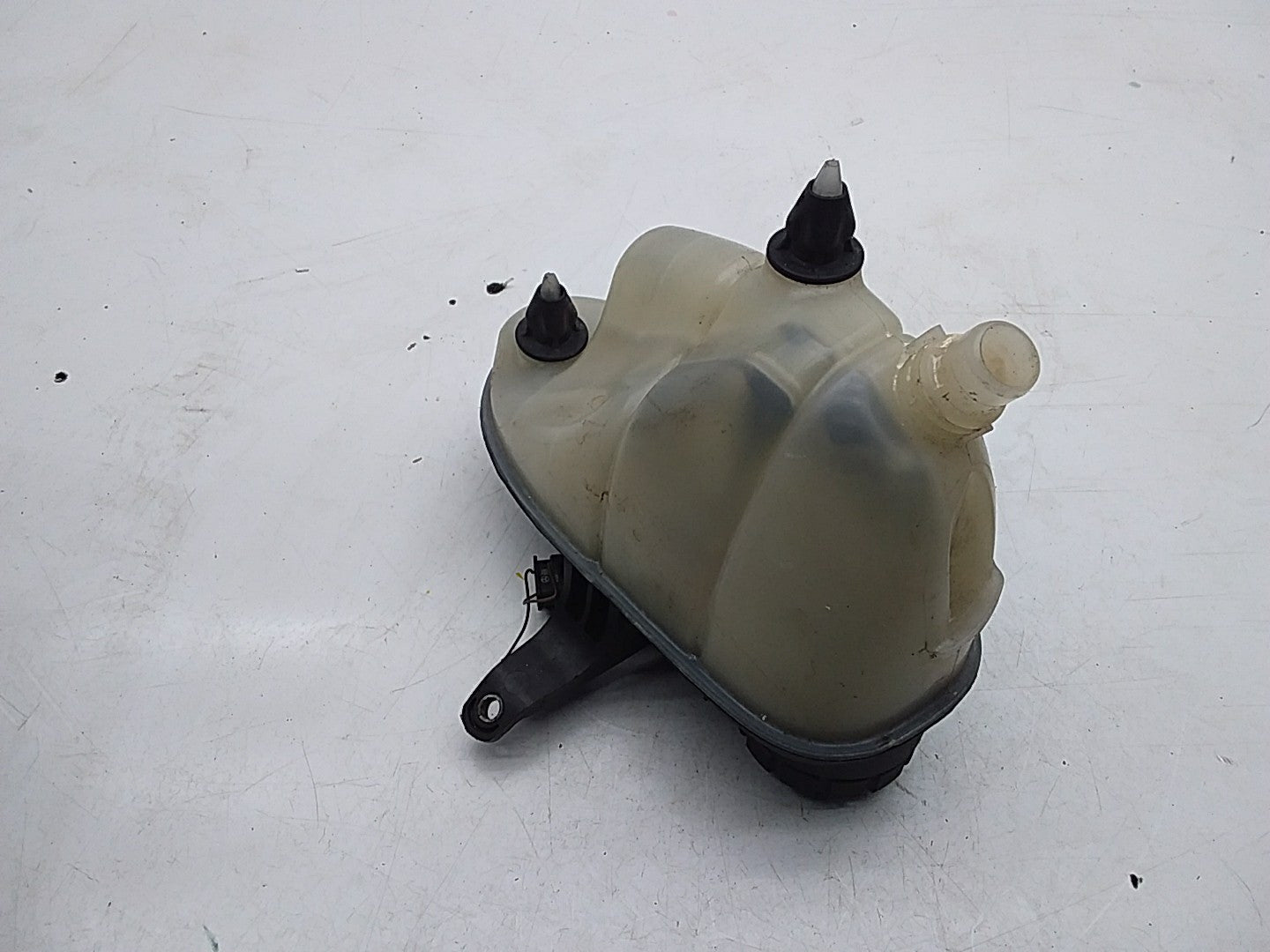 MERCEDES BENZ S-CLASS W222 COOLANT EXPANSION TANK 2014 ONWARDS A2225000849 FMC91