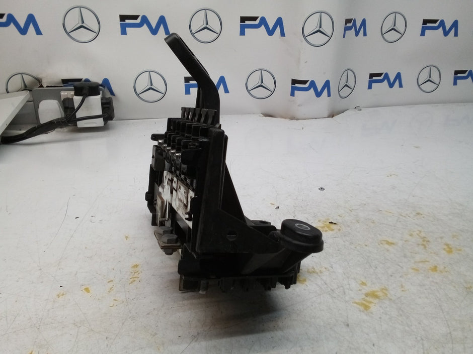 Mercedes C-CLASS W205 Fuse Relay Junction Box A2055407011 FM00790