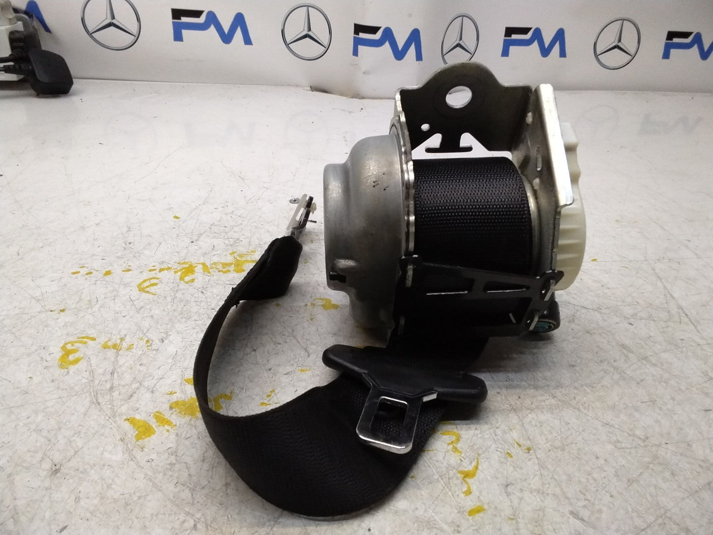 MERCEDES C CLASS W205 REAR PASSENGER SIDE SEAT BELT A2058600585 FMS350 NSR