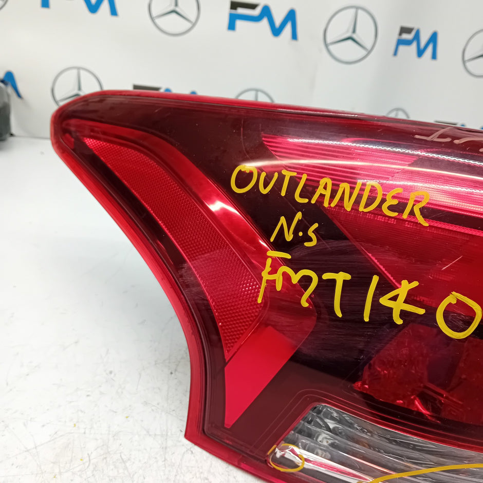 MITSUBISHI OUTLANDER MK3 2015-19 PASSENGER SIDE NS OUTER REAR TAIL LIGHT FMT140