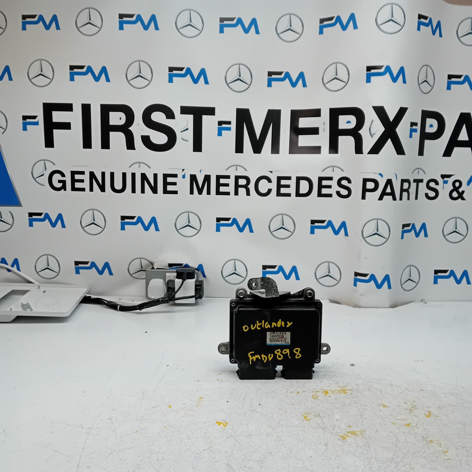 MITSUBISHI OUTLANDER MK3 ENGINE  ECU CONTROL MODULE 1860D200 FM00897