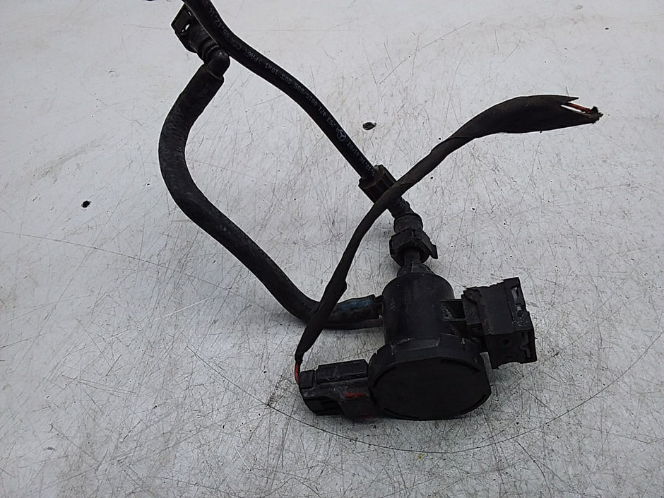 MERCEDES BENZ E-CLASS PURGE VALVE W207 E200 COUPE PURGE VALVE  A0014760532 FMR14