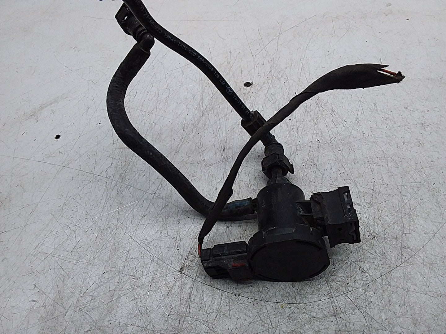 MERCEDES BENZ E-CLASS PURGE VALVE W207 E200 COUPE PURGE VALVE  A0014760532 FMR14