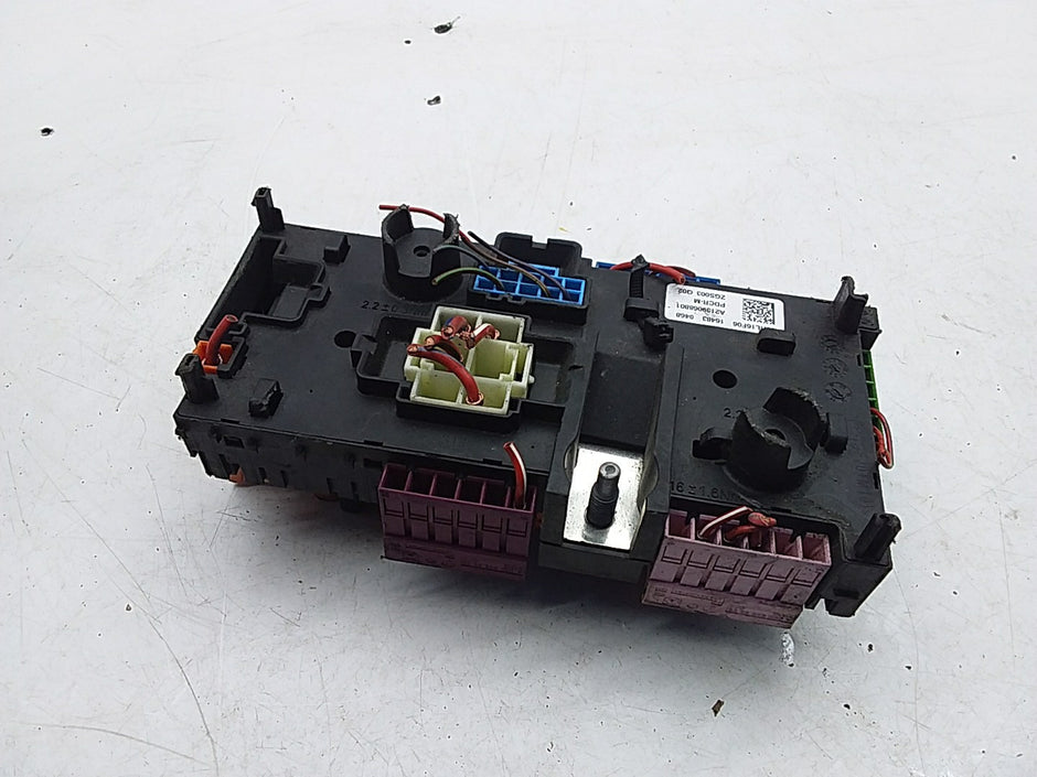 MERCEDES BENZ E-CLASS W213 2016 ONWARDS FUSE RELAY BOX A2139068801 FMF125
