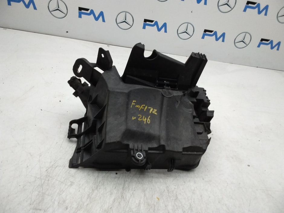 MERCEDES BENZ B-CLASS FUSE RELAY  BOX A2469980601  FMF172
