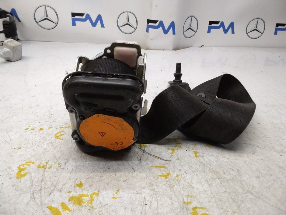 MERCEDES A CLASS SEAT BELT FRONT RIGHT A1768600285 W176 FMS182 OSF