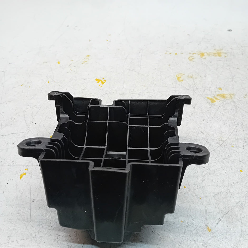 MERCEDES A CLASS W177 CENTRE CONSOLE GEAR SHIFT KNOB BRACKET A1776831400 FM00924