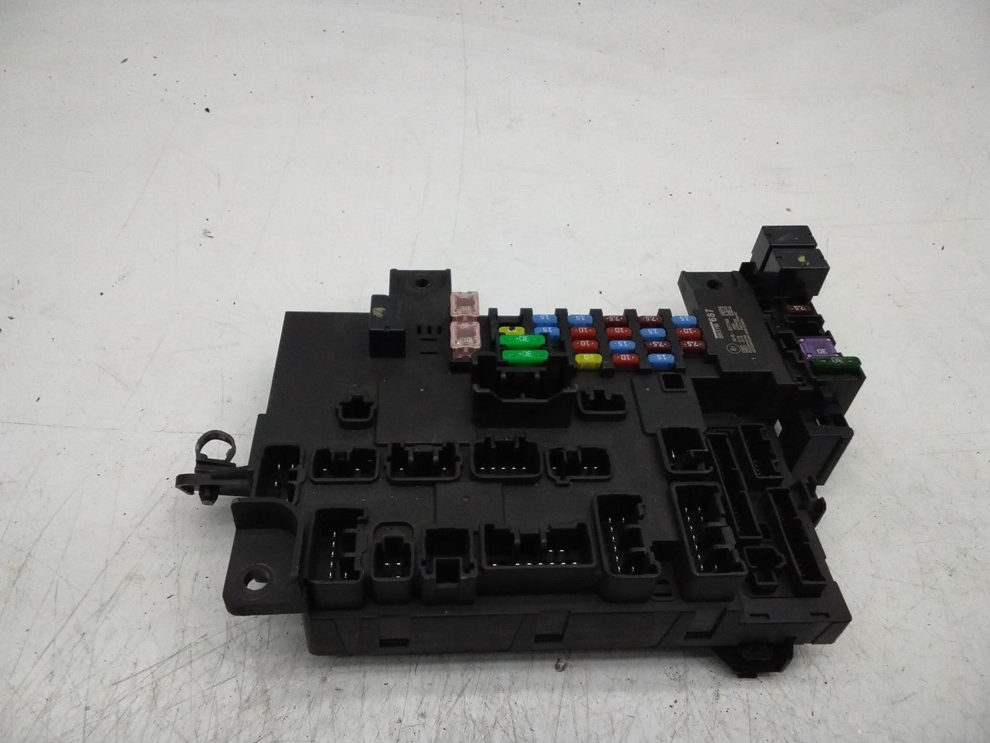 MITSUBISHI OUTLANDER FUSE RELAY  BOX  8637B687  FMF165