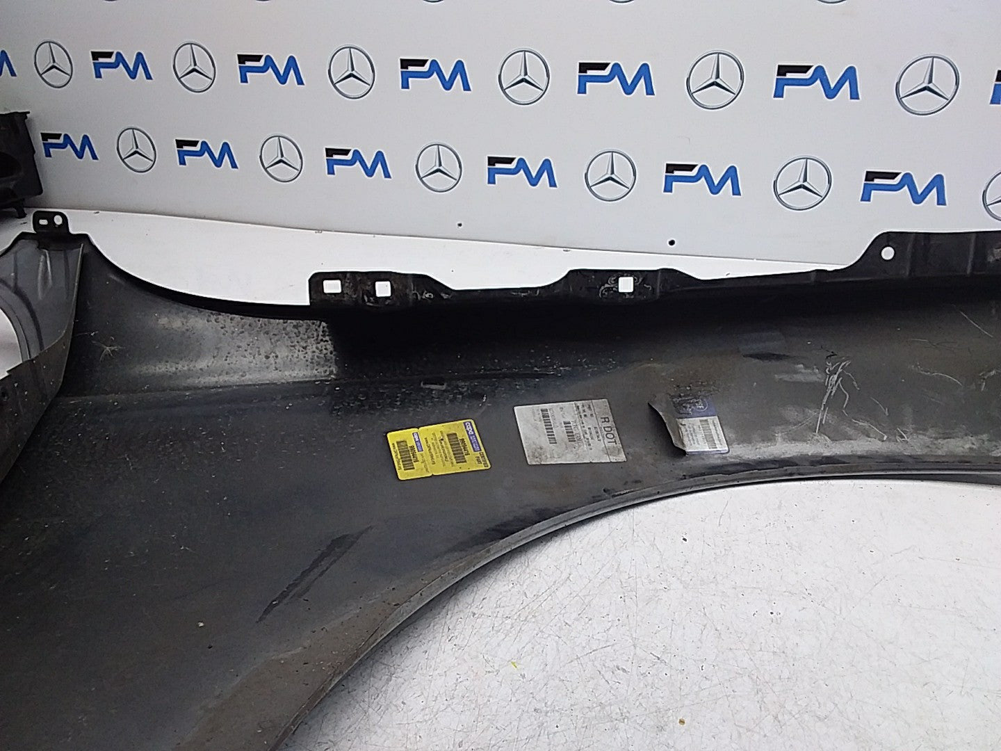 MERCEDES  C-CLASS W205 NS LEFT PASSENGER SIDEWINGS A2058810148 FMW06 (DAMAGED)