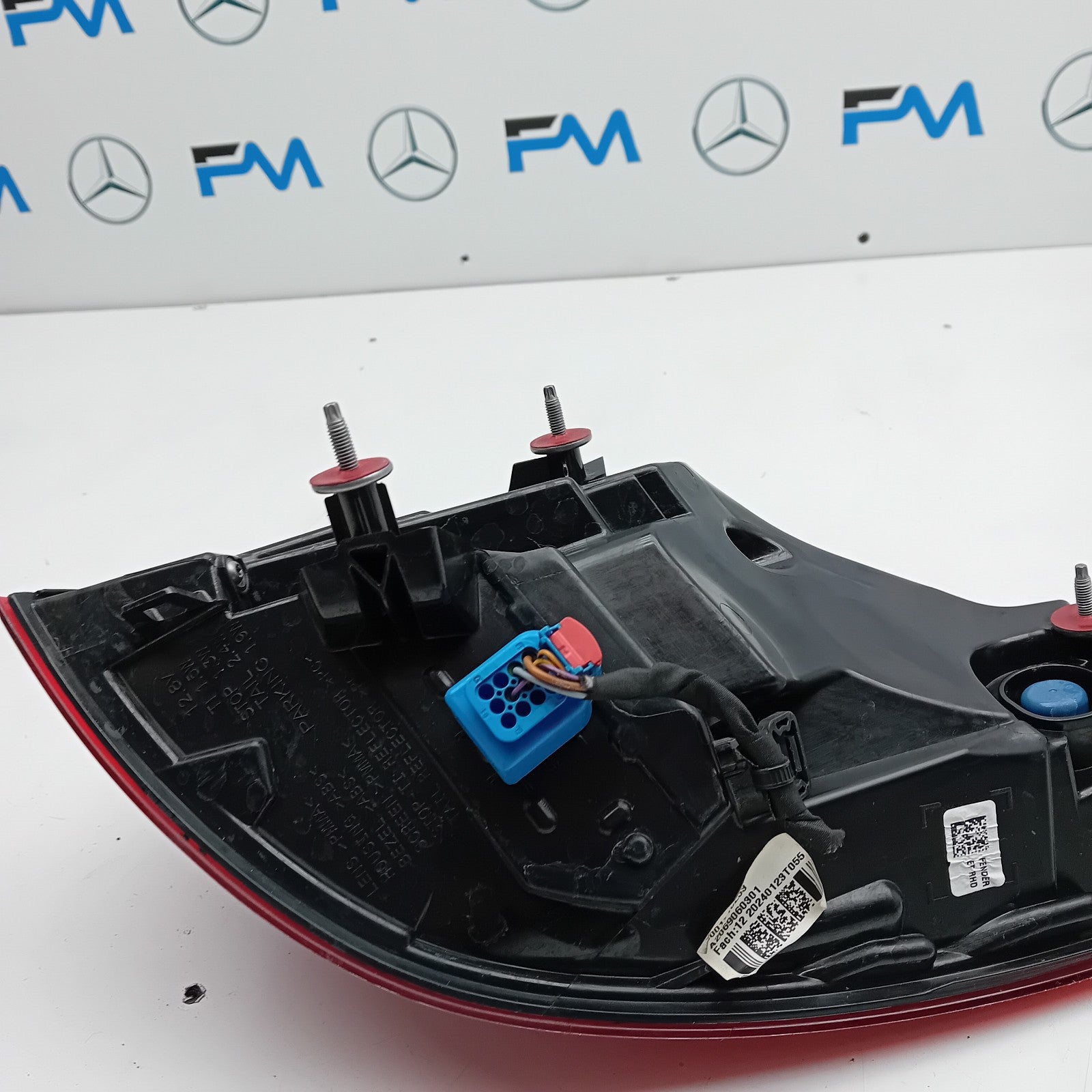 MERCEDES C-CLASS W206 PASSENGER SIDE NS REAR TAIL LIGHT FMT175 A2069060301