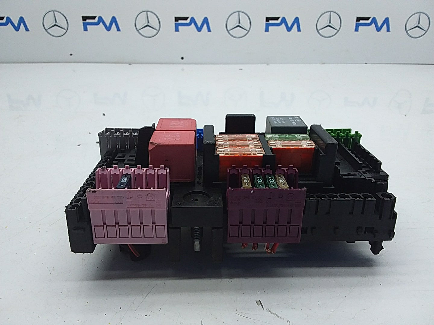 MERCEDES E CLASS FUSE RELAY BOX A2139068801 W213 2016 ONWARDS FMF57