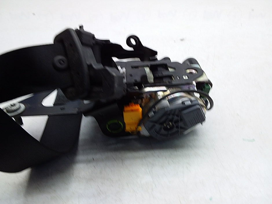 MERCEDES E-CLASS W238 SEAT BELT FRONT RIGHT DRIVER SIDE A2388602900 FMS245 OSF