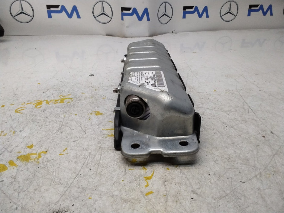 2018 MERCEDES BENZ A-CLASS W213 DRIVER SIDE KNEE AIRBAG A2138600302 FM00737