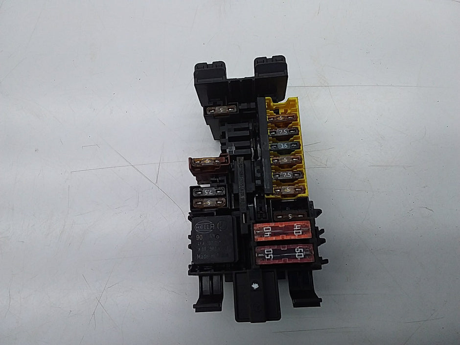 MERCEDES C CLASS FUSE RELAY BOX A2059067200 W205 2014-2021 FMF14