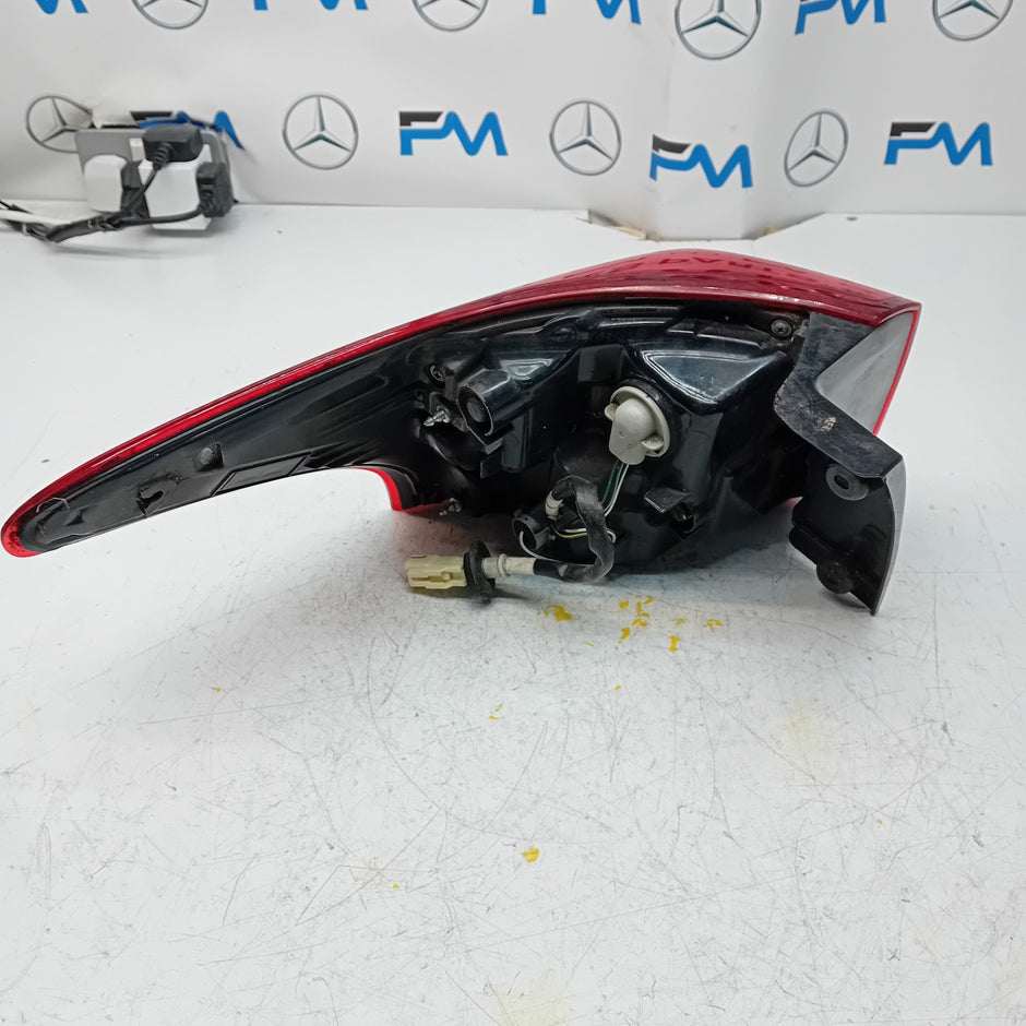 MITSUBISHI OUTLANDER MK3 2015-19 DRIVER SIDE OS OUTER REAR TAIL LIGHT FMT145