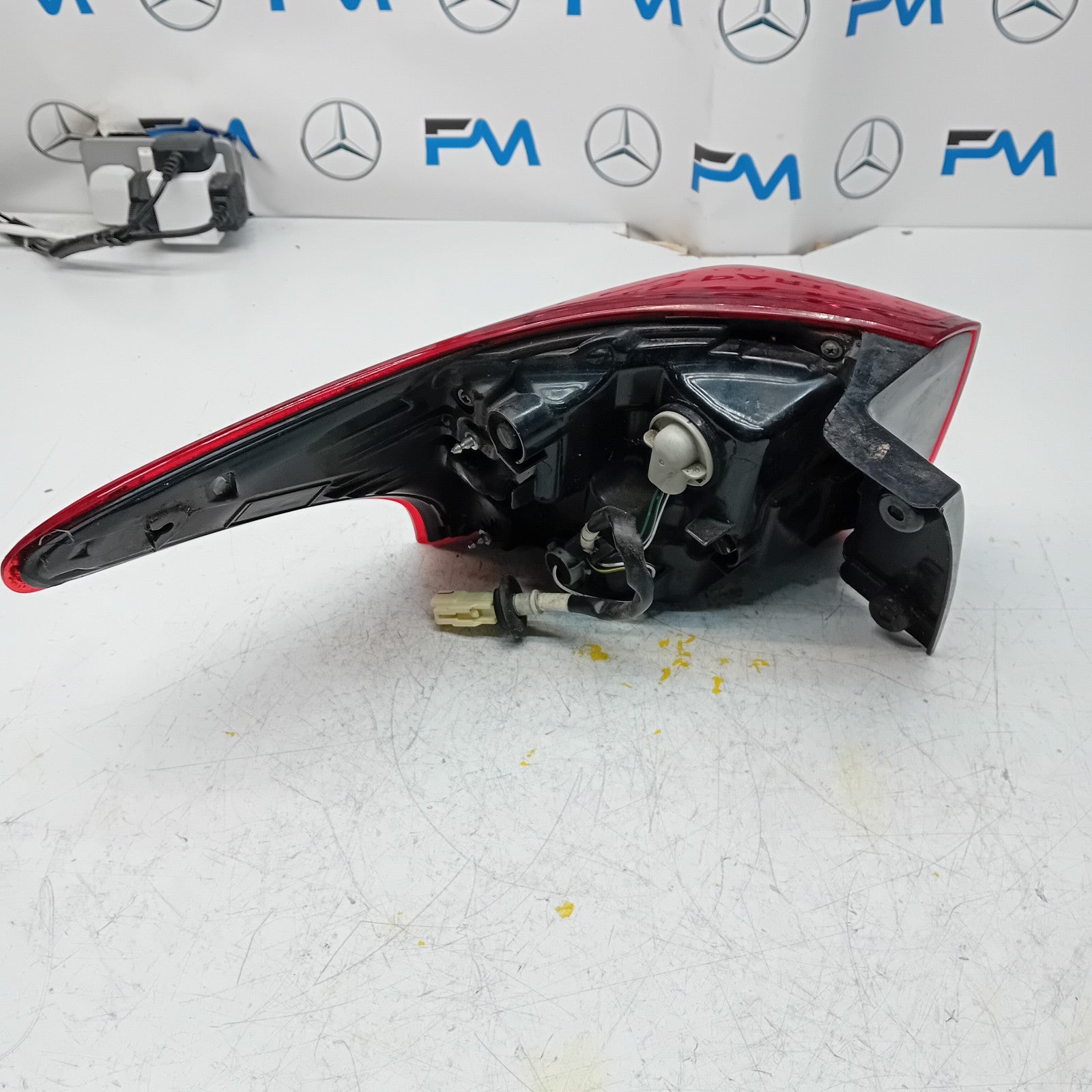 MITSUBISHI OUTLANDER MK3 2015-19 DRIVER SIDE OS OUTER REAR TAIL LIGHT FMT145