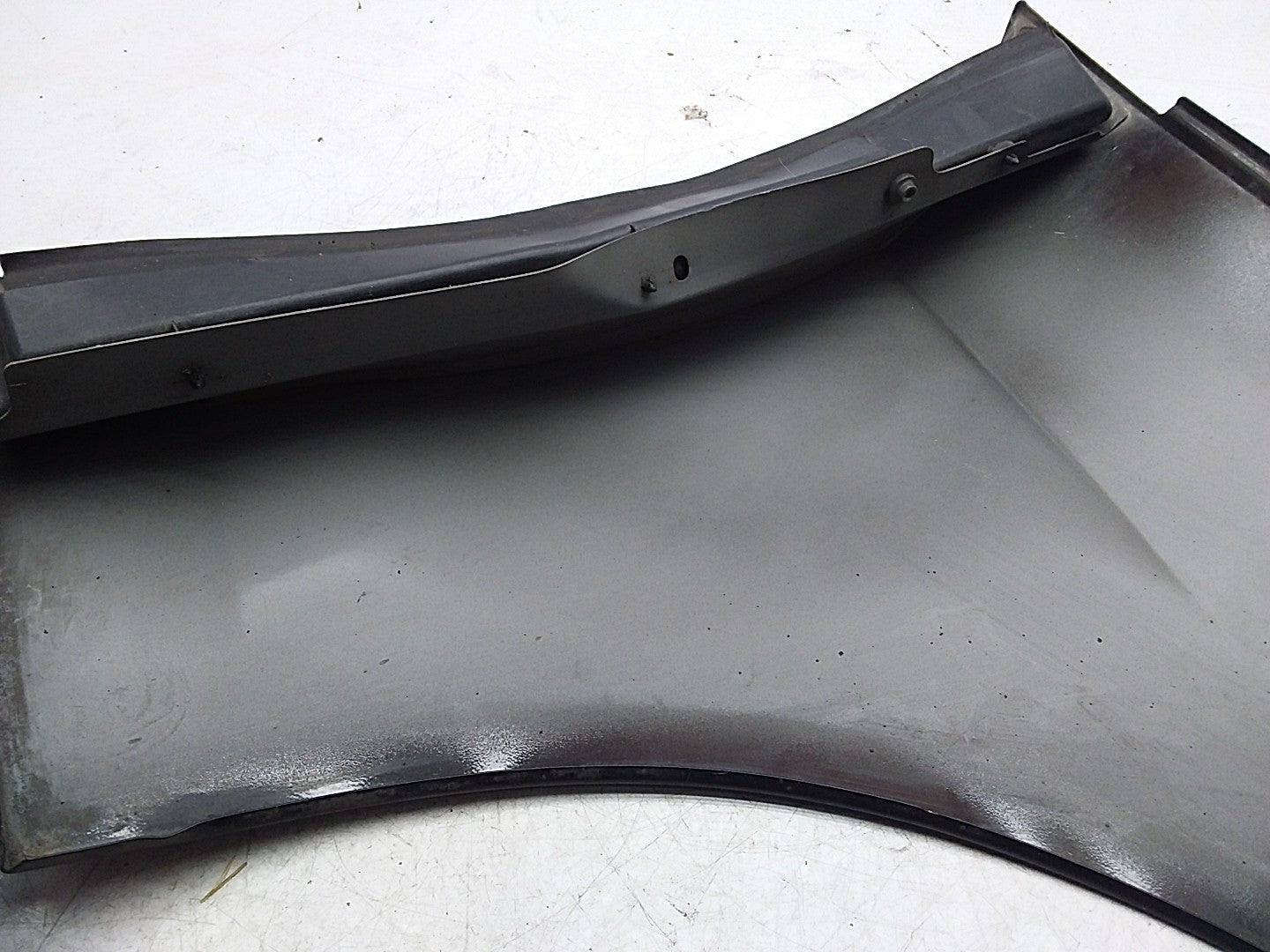 MERCEDES  E-CLASS W212 NS LEFT PASSENGER SIDE WINGS FMW27 A2128800124 (DAMAGED)