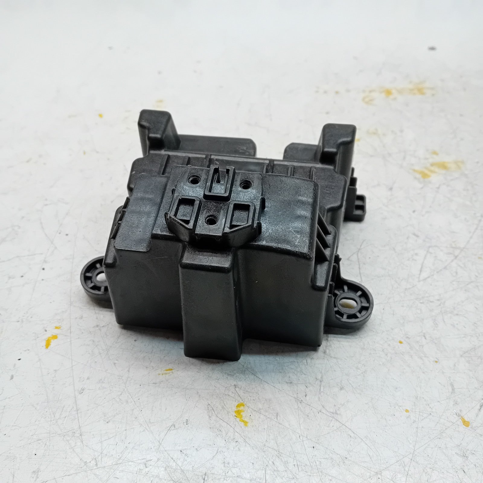 MERCEDES A CLASS W177 CENTRE CONSOLE GEAR SHIFT KNOB BRACKET A1776831400 FM00924