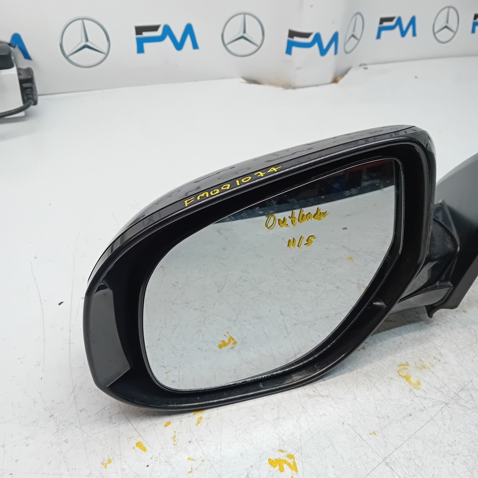 MITSUBISHI OUTLANDER MK3 PASSENGER SIDE WING MIRROR  POWER FOLD FM001074