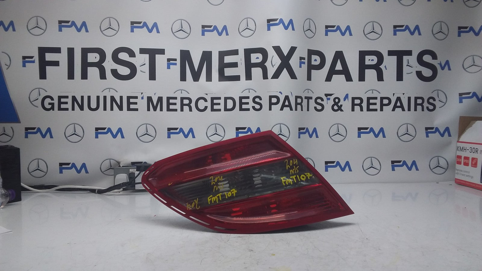 MERCEDES C-CLASS W204 PASSENGER SIDE NS REAR TAIL LIGHT A2048202964 2011 FMT107