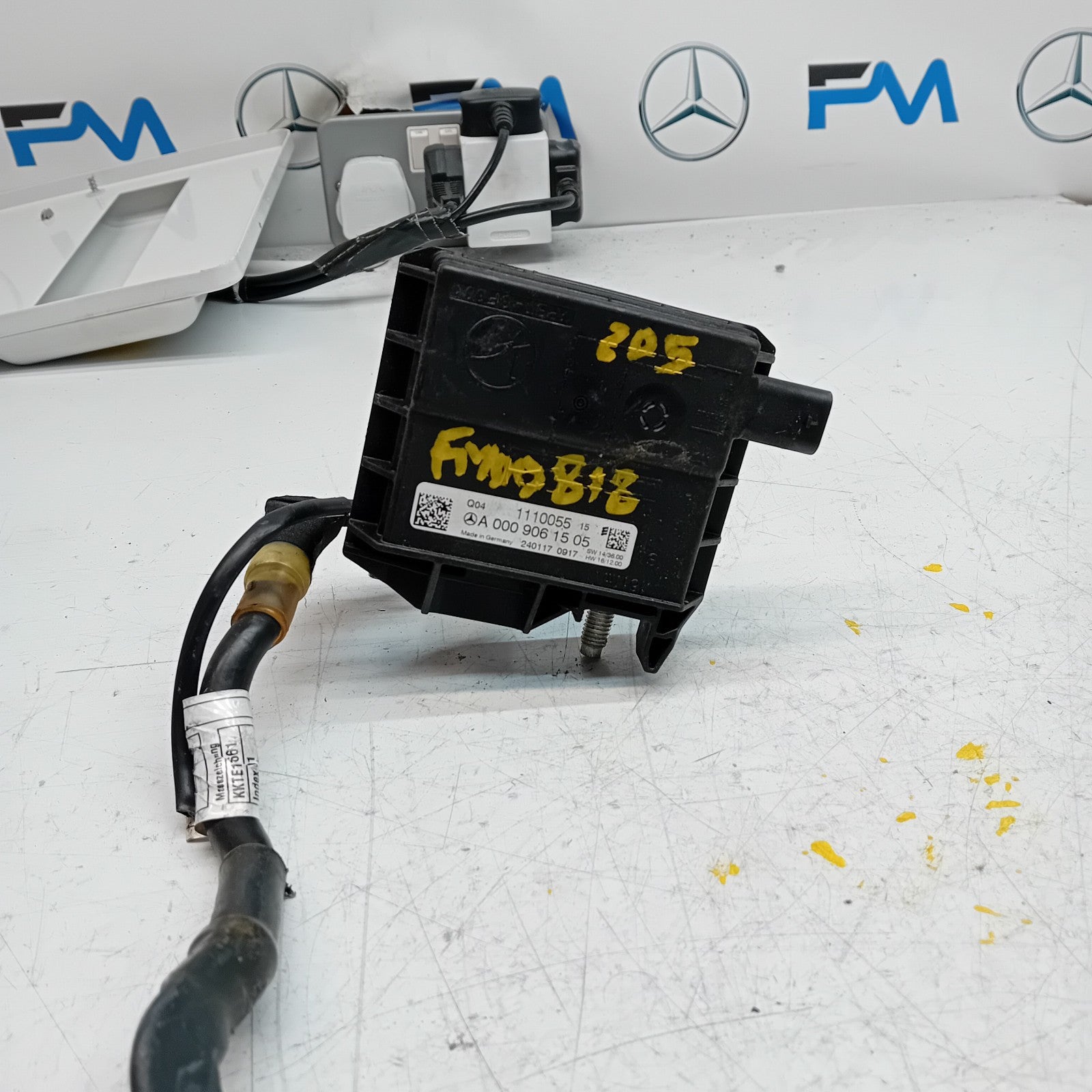 MERCEDES  C E CLASS W205 W213 NEGATIVE BATTERY CLAM TERMINAL A0009061505 FM00818