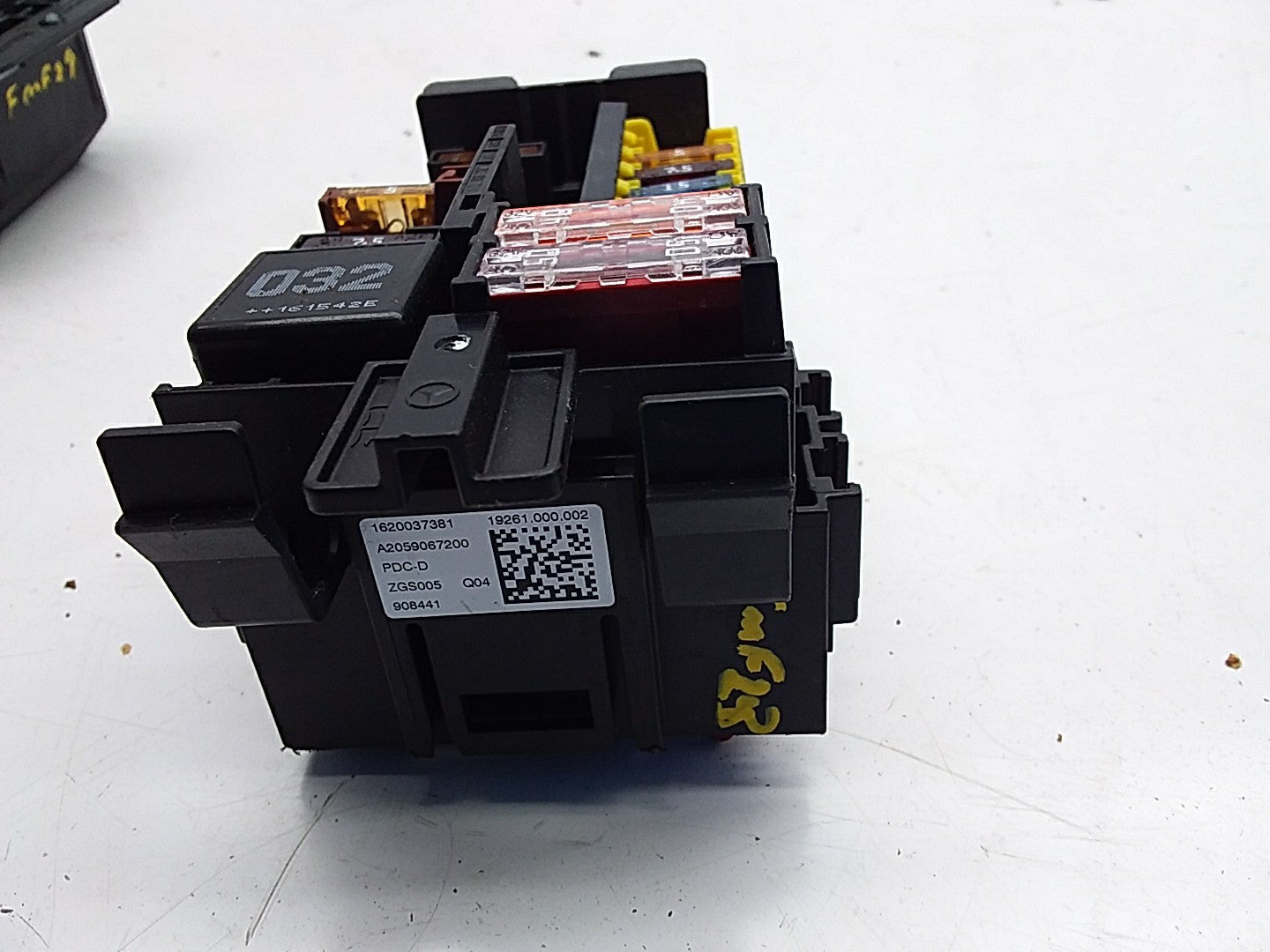 MERCEDES C CLASS FUSE RELAY BOX A2059067200 W205 2014 - 2021 FMF23