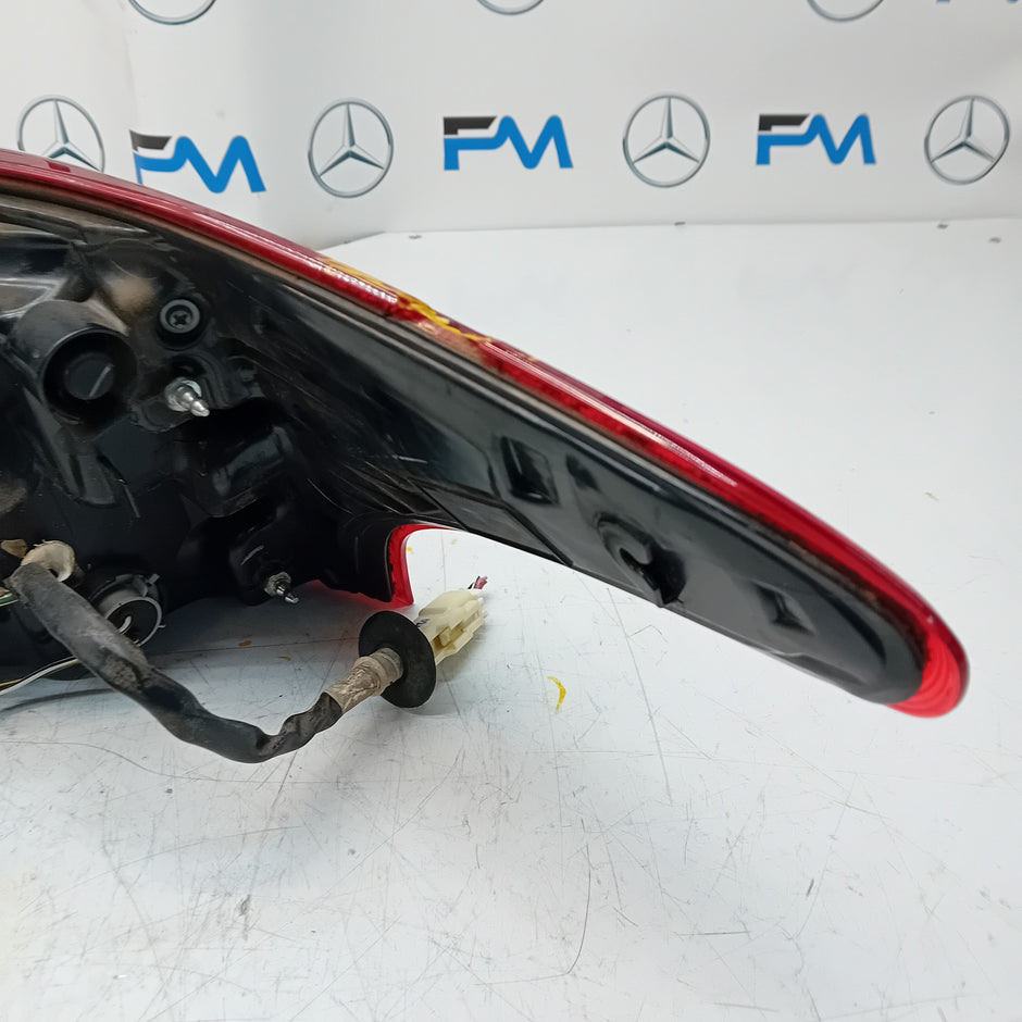 MITSUBISHI OUTLANDER MK3 2015-19 PASSENGER SIDE NS OUTER REAR TAIL LIGHT FMT139