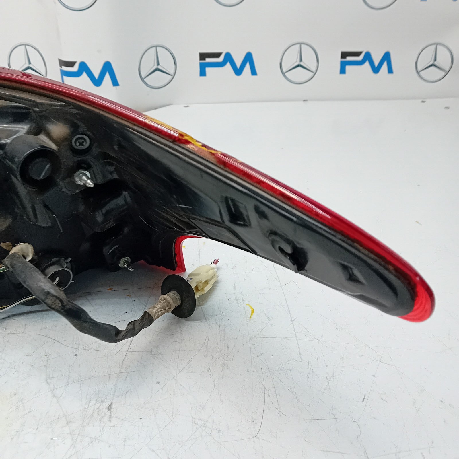 MITSUBISHI OUTLANDER MK3 2015-19 PASSENGER SIDE NS OUTER REAR TAIL LIGHT FMT139