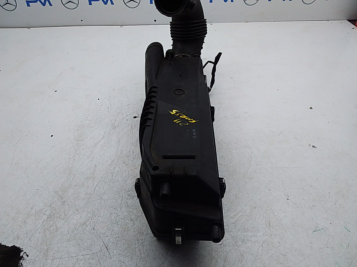 MERCEDES BENZ E-CLASS W211 2003 AIR FILTER CLEANER BOX 2.2 D A6560901001 FMA55