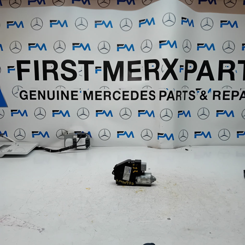 MERCEDES BENZ E-CLASS W212 PANO SUNROOF MOTOR  A2128200008 FM00937