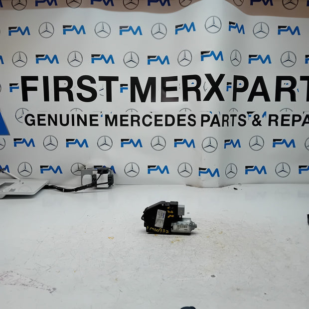 MERCEDES BENZ E-CLASS W212 PANO SUNROOF MOTOR  A2128200008 FM00937