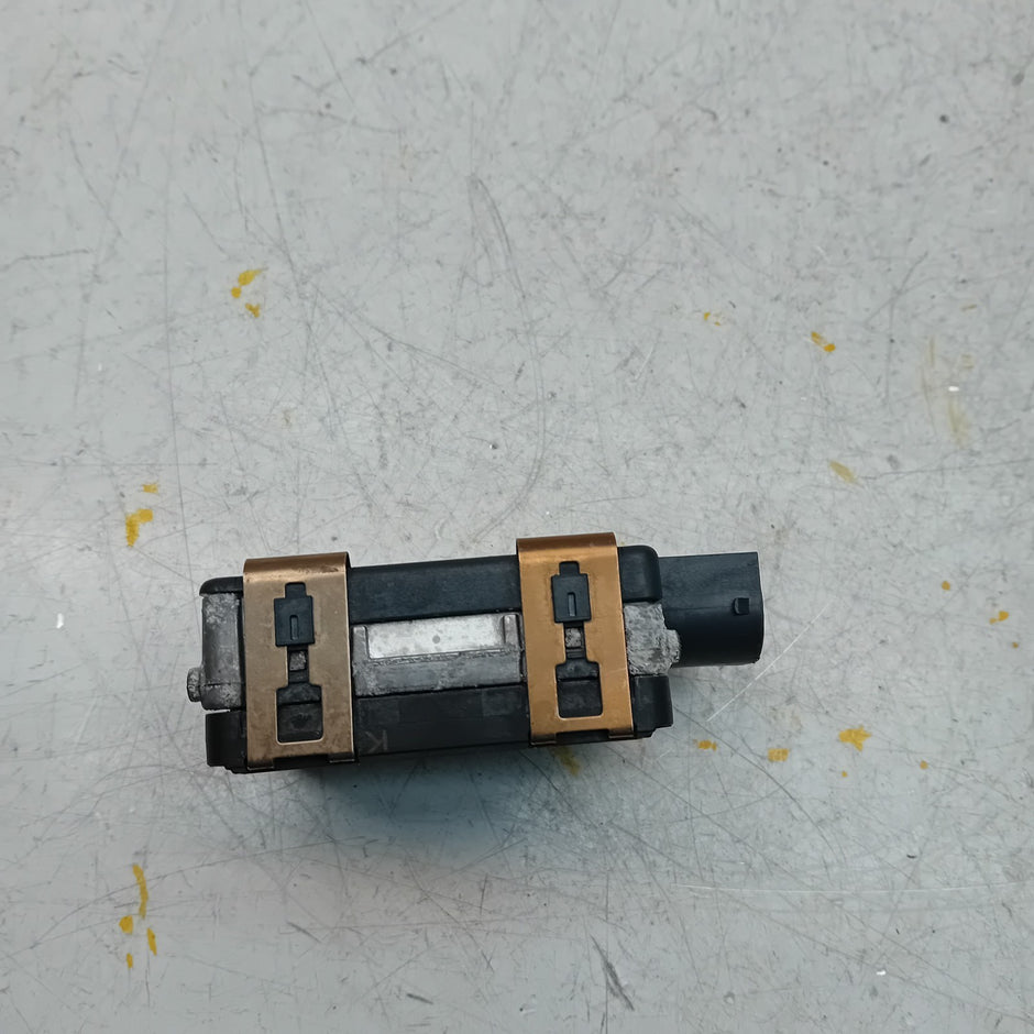 MERCEDES  A-CLASS FRONT RADAR SENSOR MODULE UNIT 2020 W177 A0009058913 FM001115