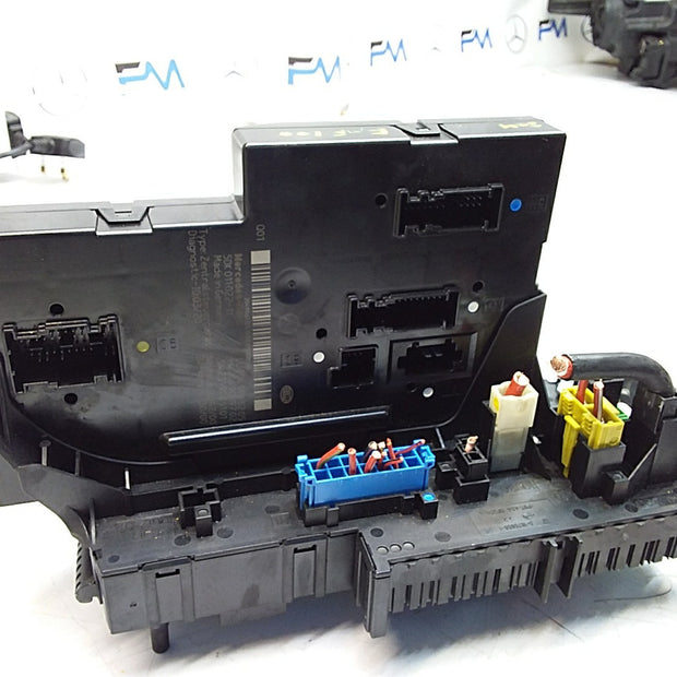 Mercedes C-CLASS W204 Fuse  Box RELAY A2049060205  FMF100
