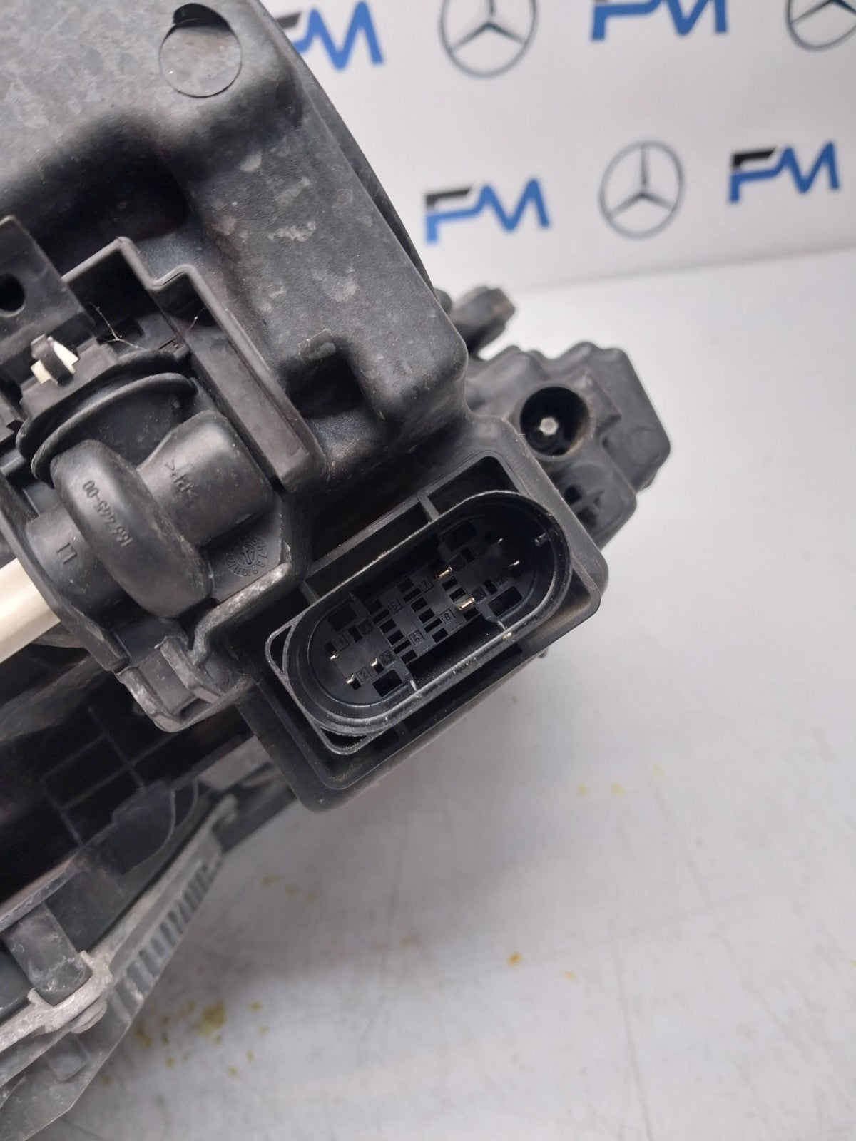 MERCEDES E-CLASS 2014 ONWARDS W213 HEADLIGHT PASSENGER NS A2139064104 FMH154